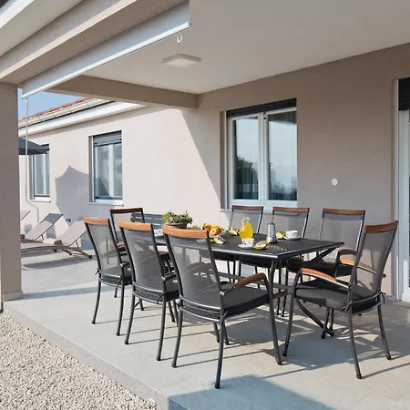 Holiday home Lemi *